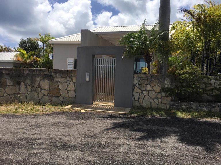 Ocean Heights 3 Bedroom, 3 Bathroom Home