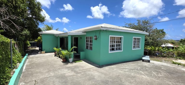 3 BEDROOM, 2 BATHROOM HOUSE IN SEA VIEW FARM