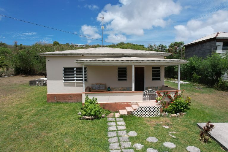 FOR SALE: 3 BEDROOM HOME ON 0.68 ACRES OF LAND IN RENFREW